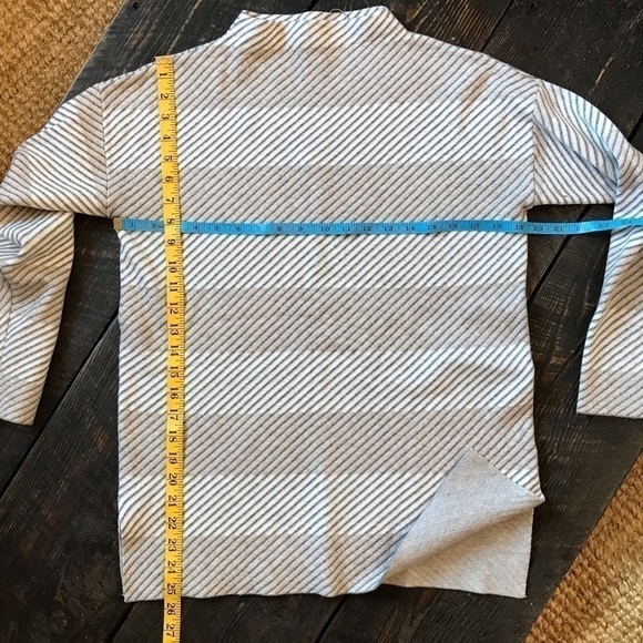 Rachel Zoe pullover knitted sweater. Size small. - Picture 4 of 6